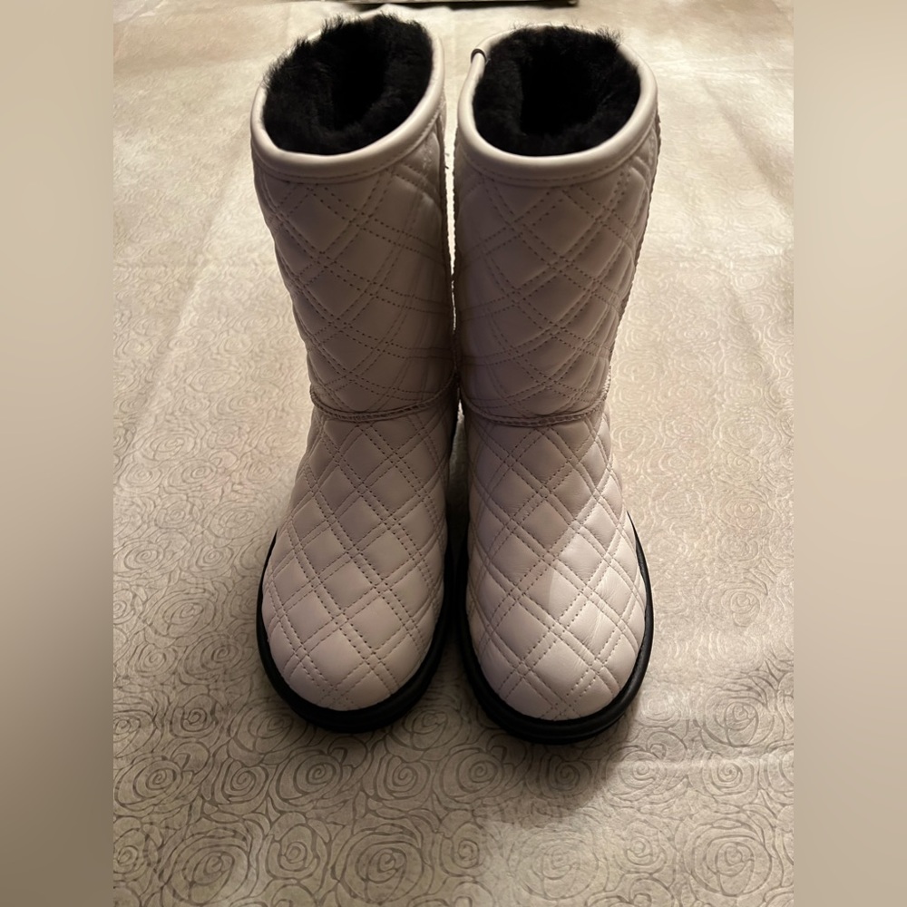 UGG Quilted Winter Boots - Cream and Black